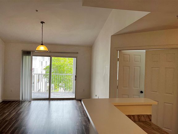 3rd image of 711 SW 111th Way #3087