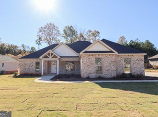 402 Collins Estate Ave, Centerville, GA 31028