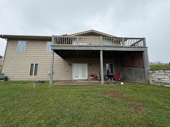 3rd image of 37 Cayenne Ln