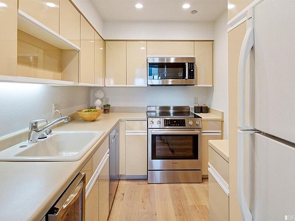 5th image of 101 Lombard St #109
