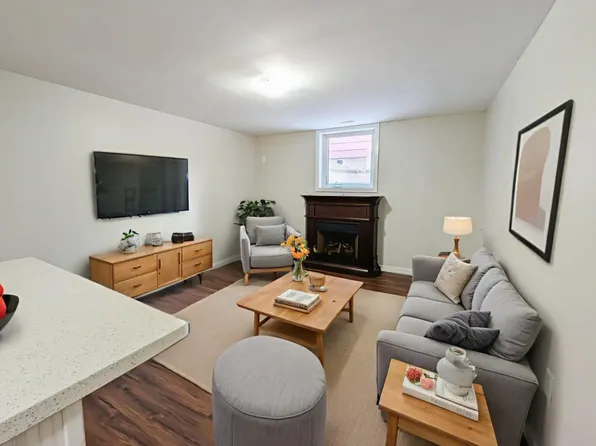 89 Clarendon Ave, Hamilton, ON L9A 3A2