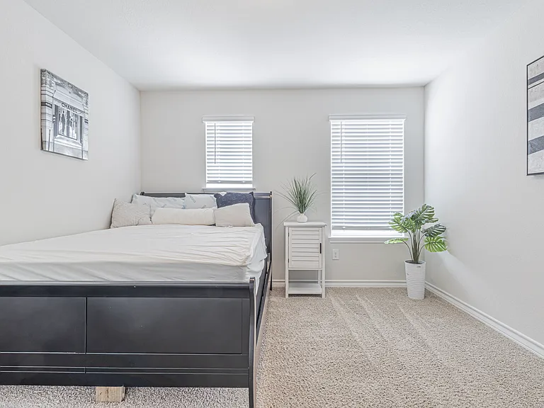 7019 Capella Cir — Photo 33