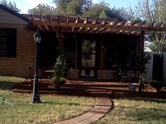 Pergola in Rear