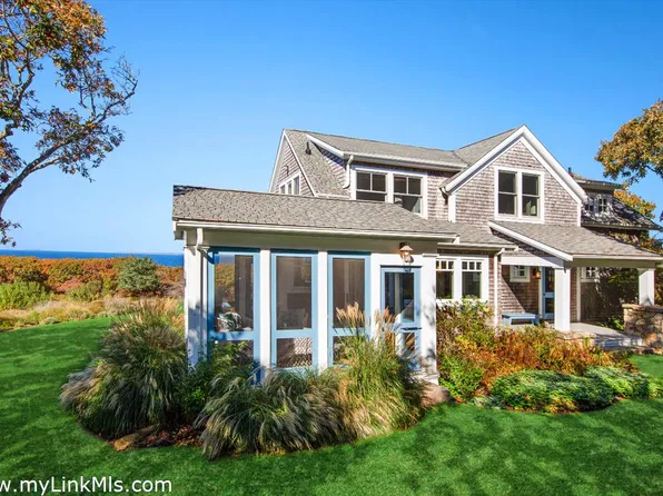 94 Menemsha Inn Rd, Chilmark, MA 02535
