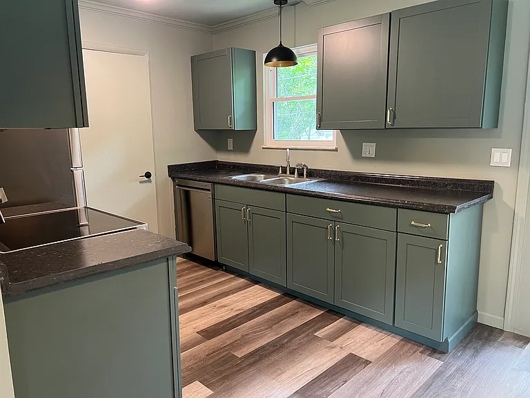 7112 Tipton Ln — Photo 9