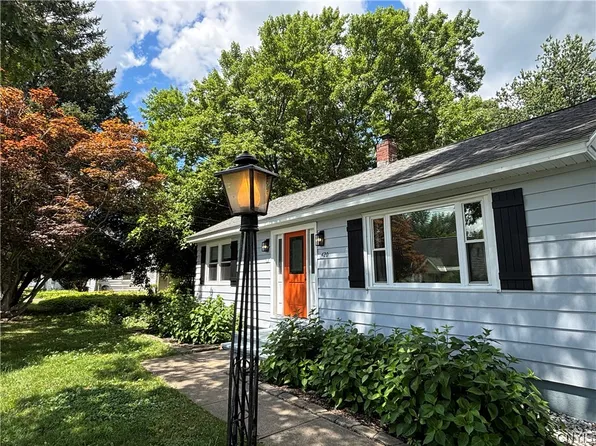 420 Spruce St, Utica, NY 13502