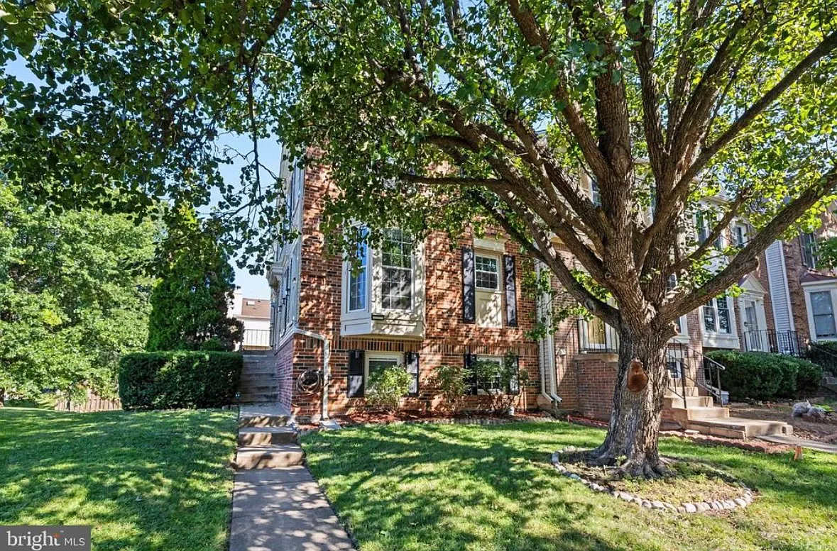 11198 Privates Ct — Photo 2