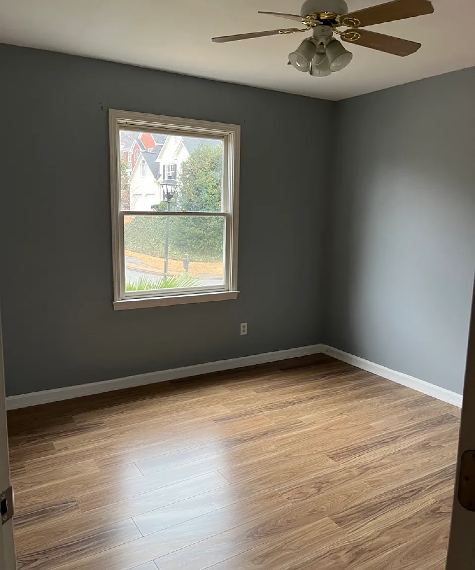 4 bed, 2.5 bath, 2500 sqft, $2,250 — Photo 3