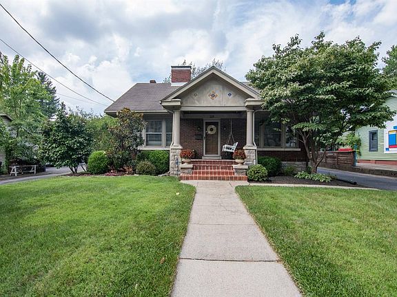 3rd image of 119 Sherman Ave