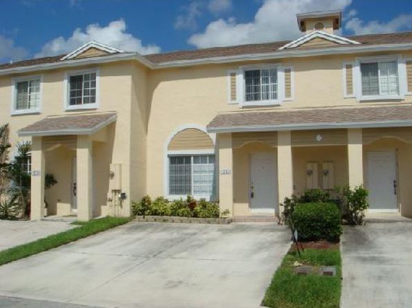 1443 SW 48th Ter