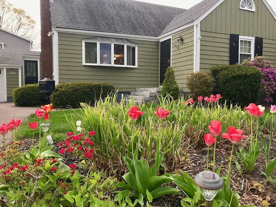1st image of 125 Bunker Hill Ln