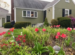 125 Bunker Hill Ln, Quincy, MA 02169