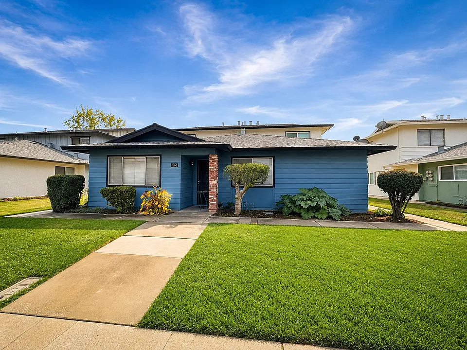 1268 Casita Dr #2
