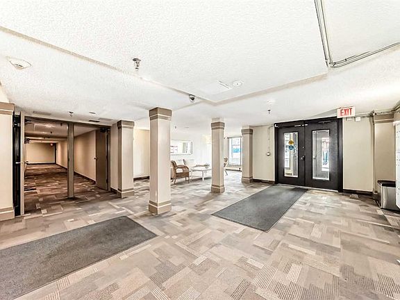 5th image of 647 N 1st Ave NE #108