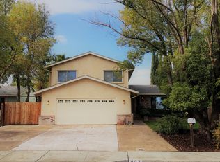 407 Woodhaven Dr, Vacaville, CA