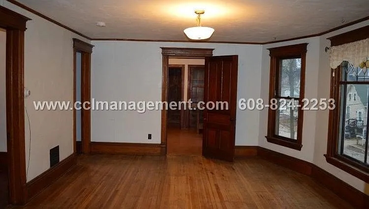 16 N Broom St #2 — Photo 9