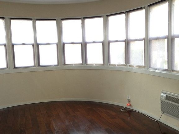 5th image of 5525 W 6th St