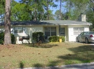 8325 Gullege Dr, Jacksonville, FL 32219