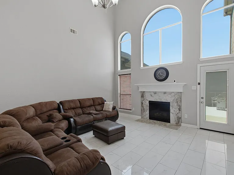 9309 Stonewood Dr — Photo 16