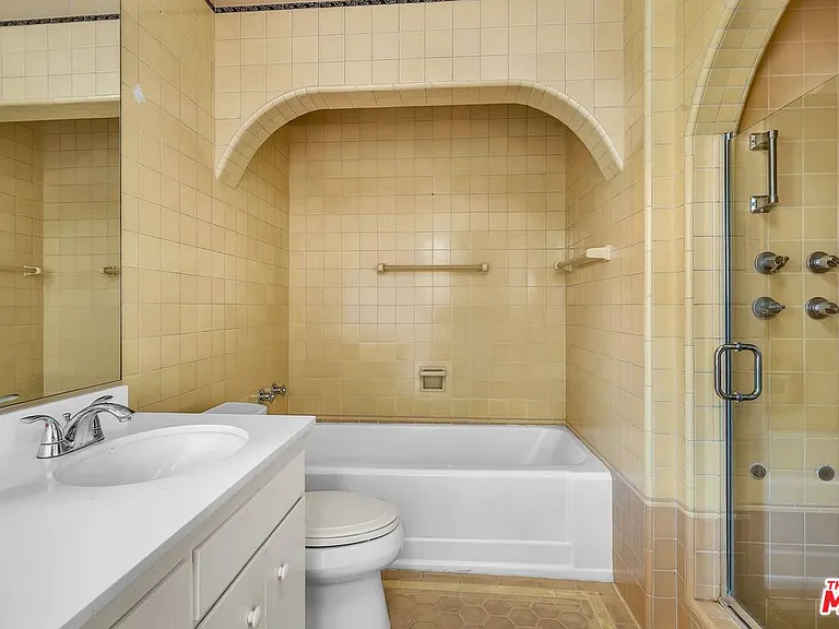 325 El Camino Dr — Photo 16