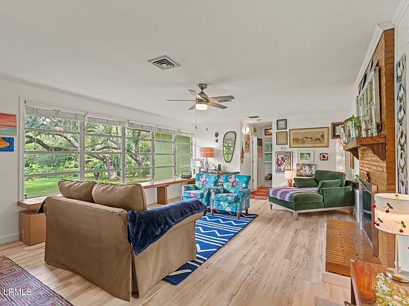 3rd image of 16 Oakland Drive