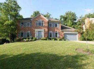 949 Hidden Ridge Dr, Milford, OH 45150