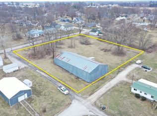 902 S 17th St, Bethany, MO 64424