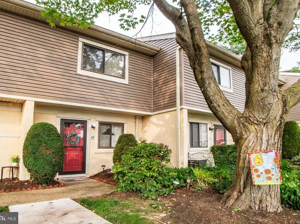 58 Ash Stoker Ln, Horsham, PA 19044