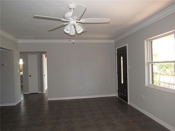 2nd image of 811 42nd St
