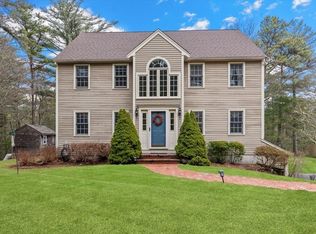 129 Russell Mills Rd, Plymouth, MA 02360