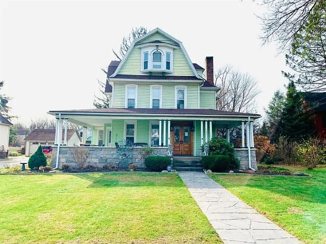 1406 Indiana Ave photo 1