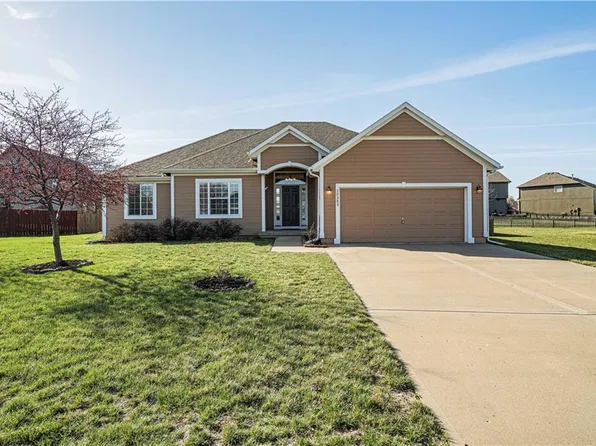 20383 W 199th Ter, Spring Hill, KS 66083