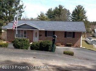 184 Jackson St, Dallas, PA 18612