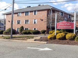 360 Neponset St UNIT 702, Canton, MA 02021