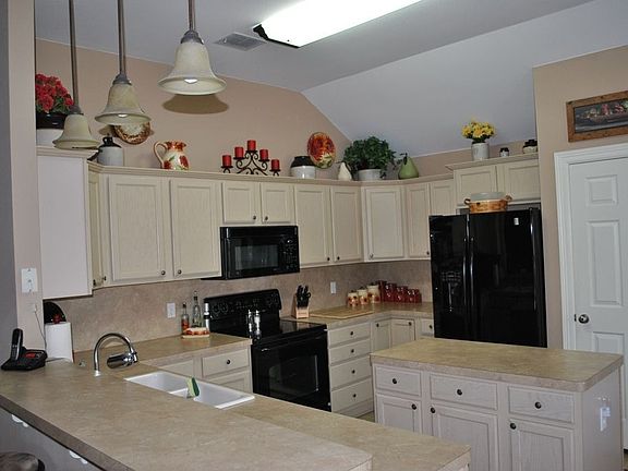4th image of 10120 Canyon Oak Dr