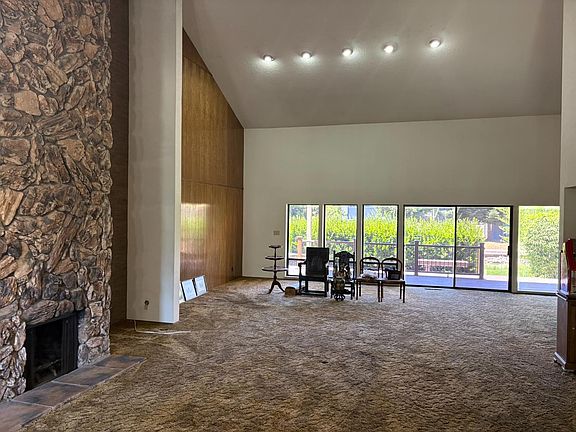 5th image of 10 Lookout Ct