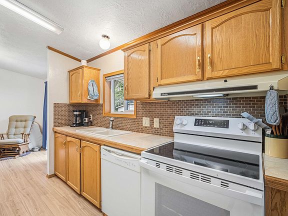 5th image of 147135 Bills Rd