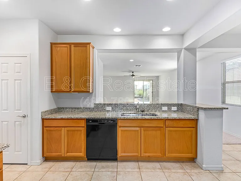 19725 W Rancho Dr — Photo 15