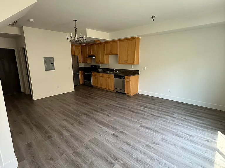 13748 Sherman Way — Photo 5