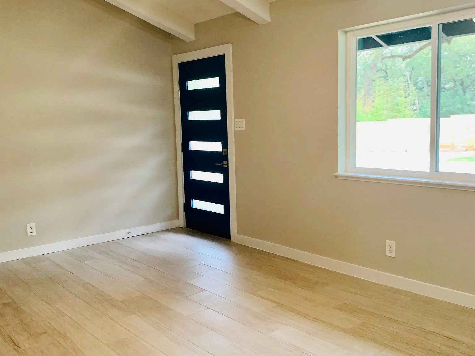 2 bed, 750 sqft, $1,650 — Photo 4