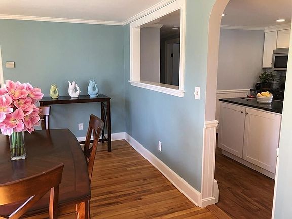 3rd image of 128 Rock St