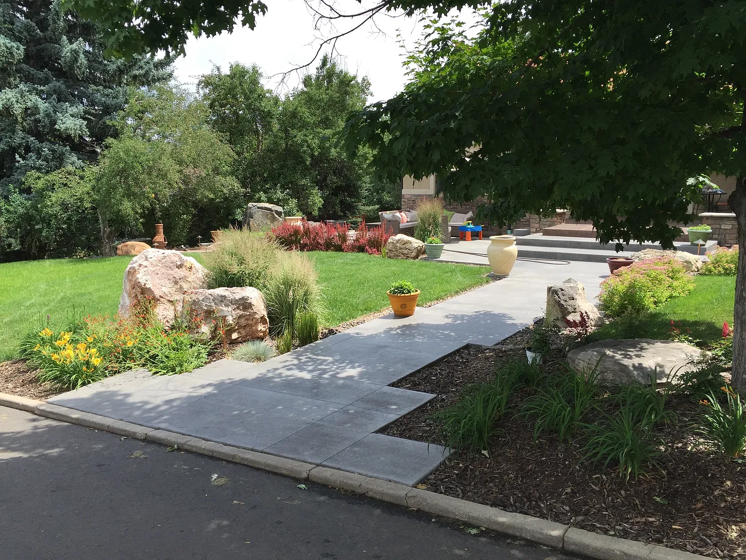 742 Lincoln Pl — Photo 4