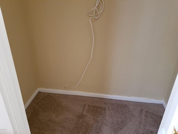 3rd image of 9948 Somerset Grove Ln