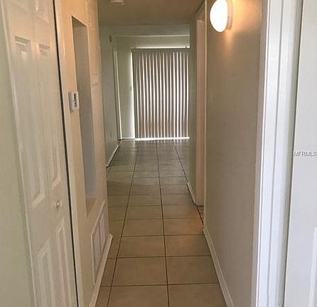 5th image of 842 Sky Lake Cir APT D