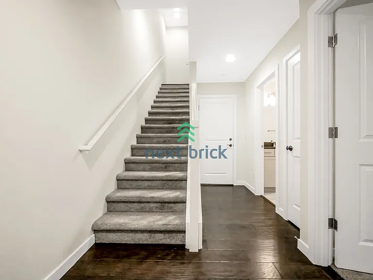 615 238th St SE #B — Photo 12