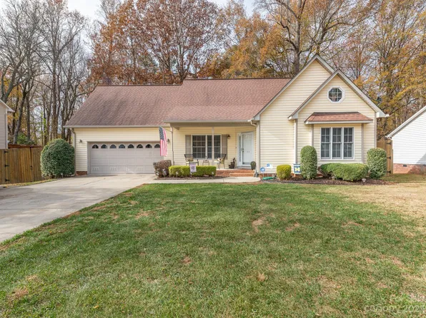 1433 Rainforest Ct, Gastonia, NC 28054
