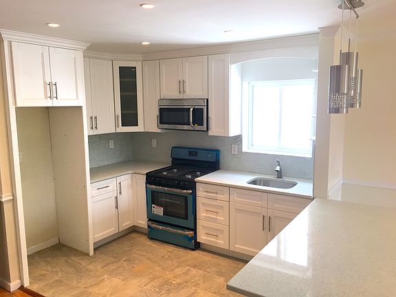 5th image of 1036 E 233rd St