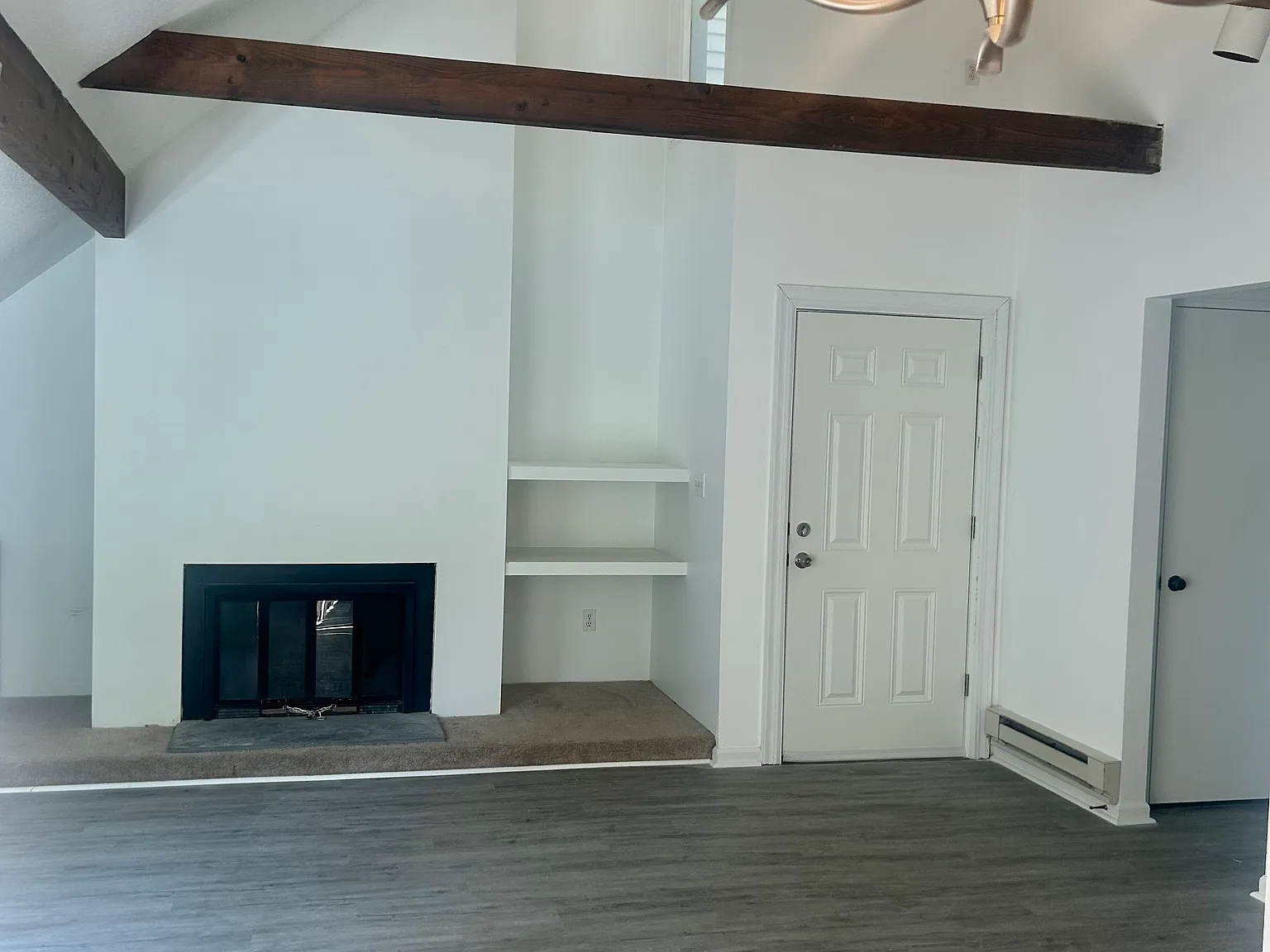 2 bed, 915 sqft, $2,900 — Photo 3