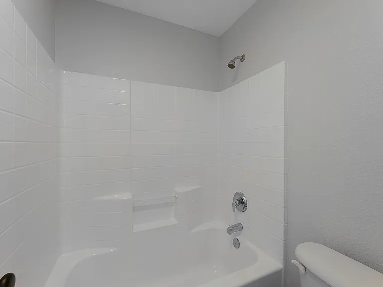 605 Clearbrook St — Photo 33