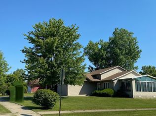1629 Arrington Dr, North Chicago, IL 60064